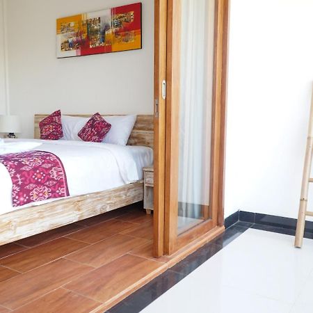 Seno Guesthouse & Cafe Uluwatu Exteriör bild